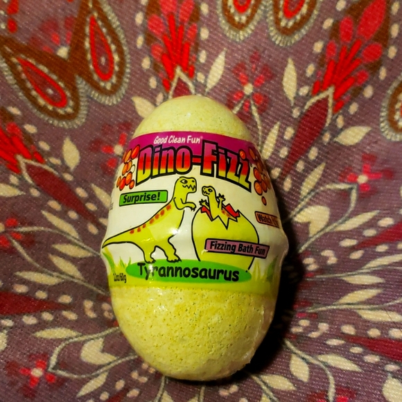 Other - Bath Bomb Dinosaur Kids Surprise Tyrannosaurus Egg Bath Time Fun Green NWT